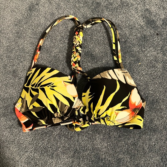 Hollister floral bikini set XS bottom and 34A top - Picture 7 of 10